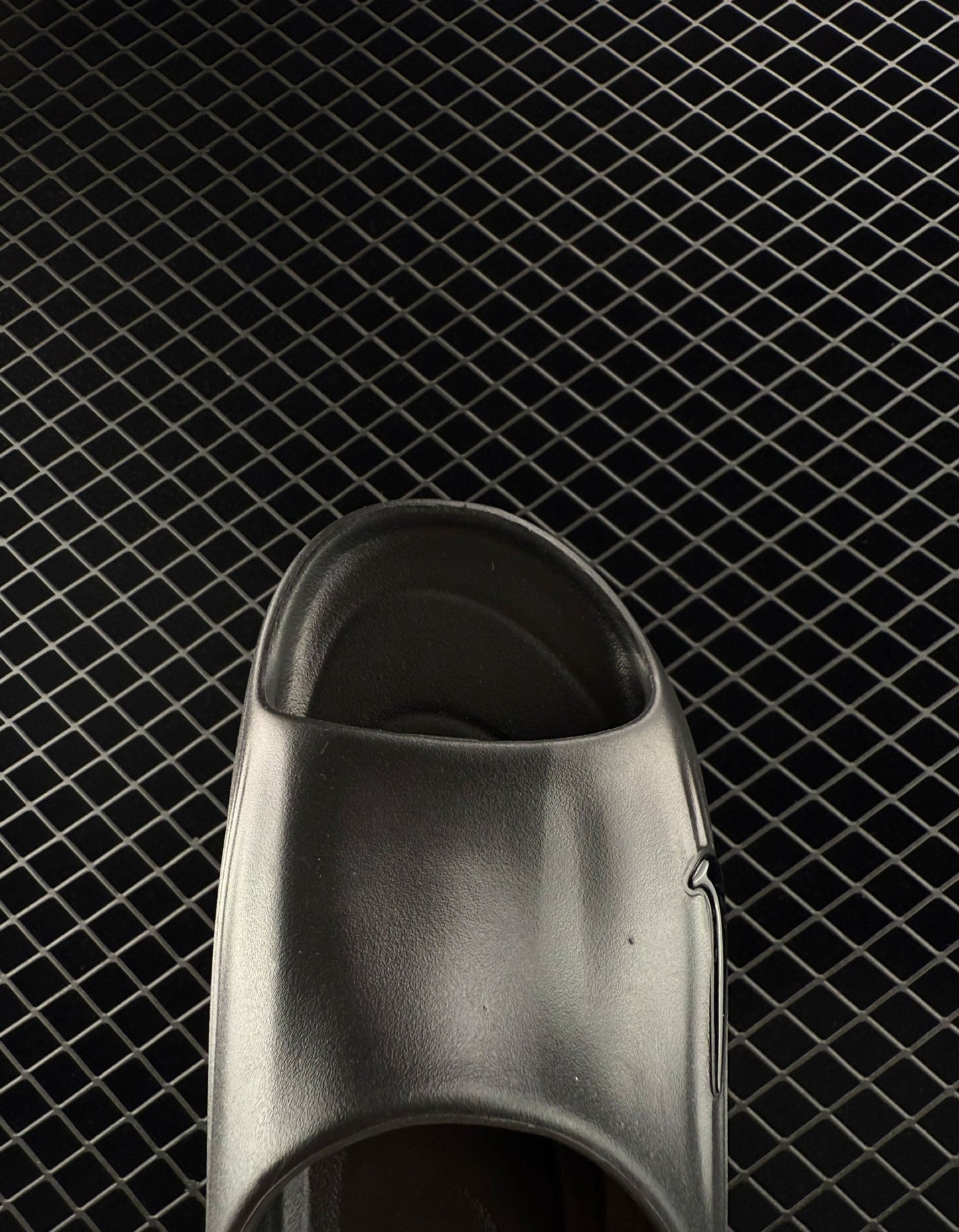 Nike Simple And Comfortable Hole Shoes