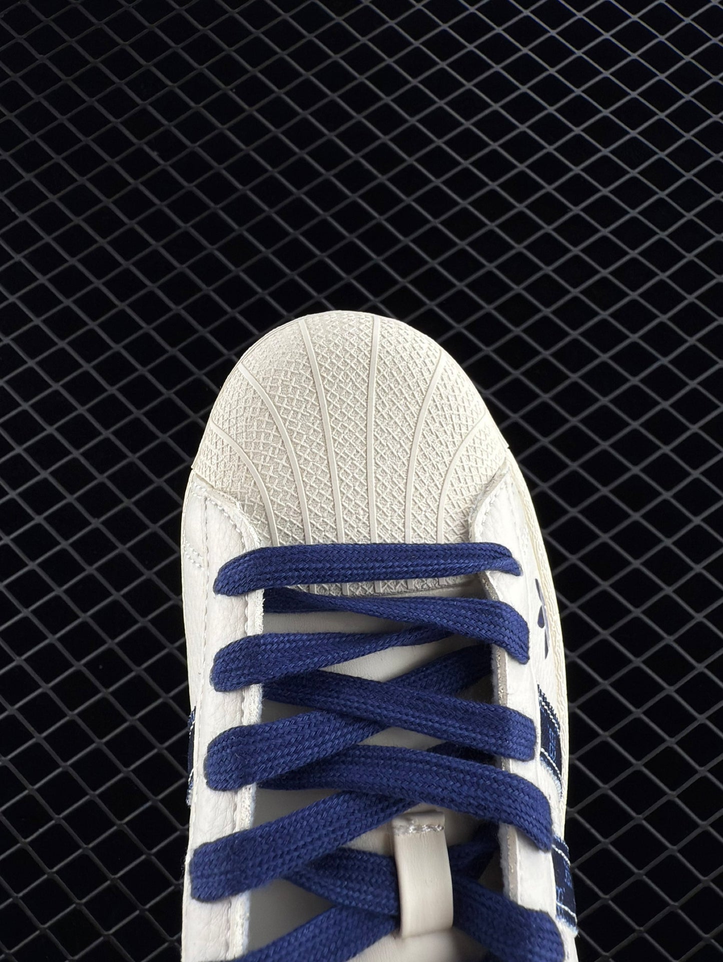 Adidas Originals Gazelle Indoor Low Top Casual Skate Shoes