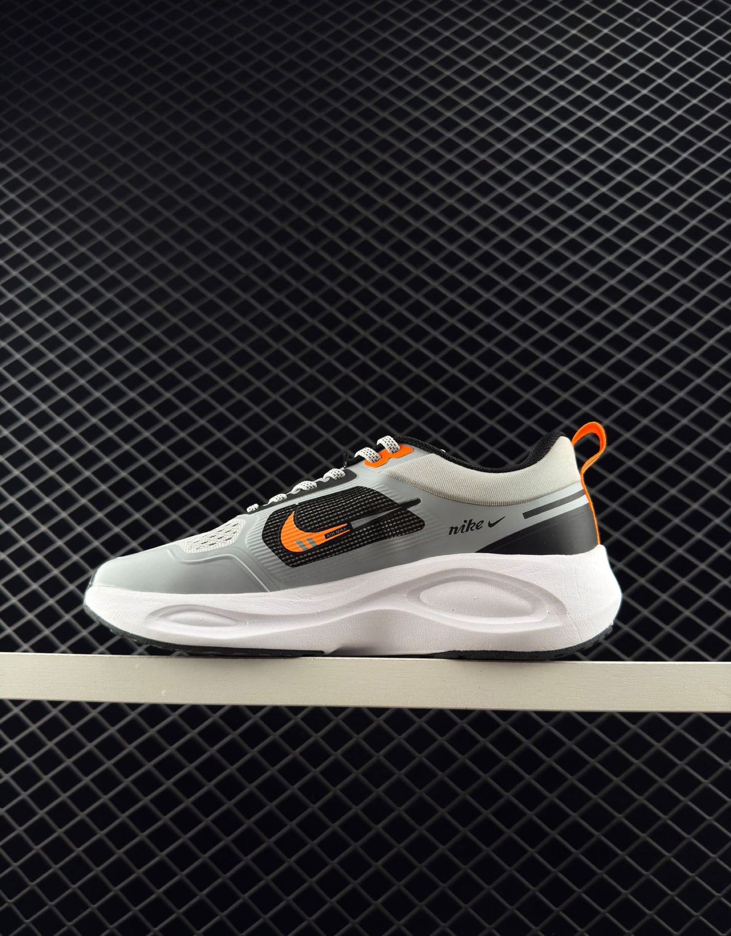 Nike Flywire Sneakers