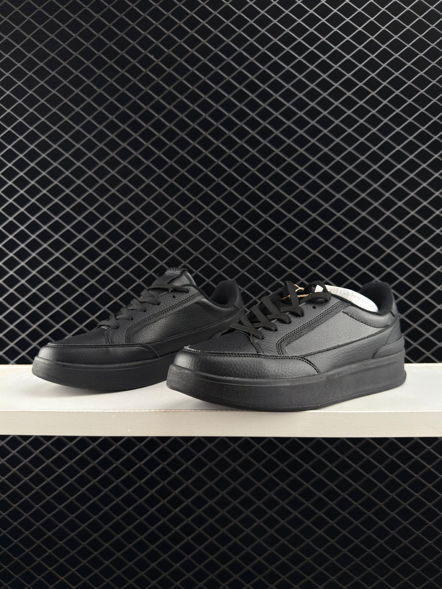 Adidas ASPYRE Retro Versatile Skate Shoes