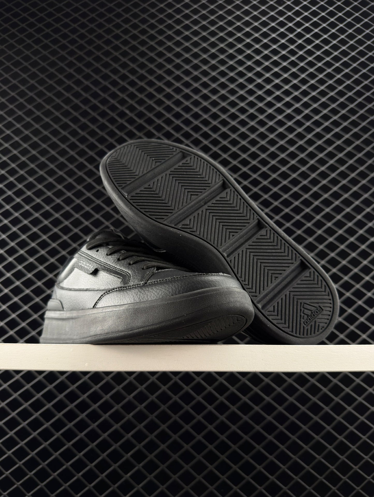 Adidas ASPYRE Retro Versatile Skate Shoes