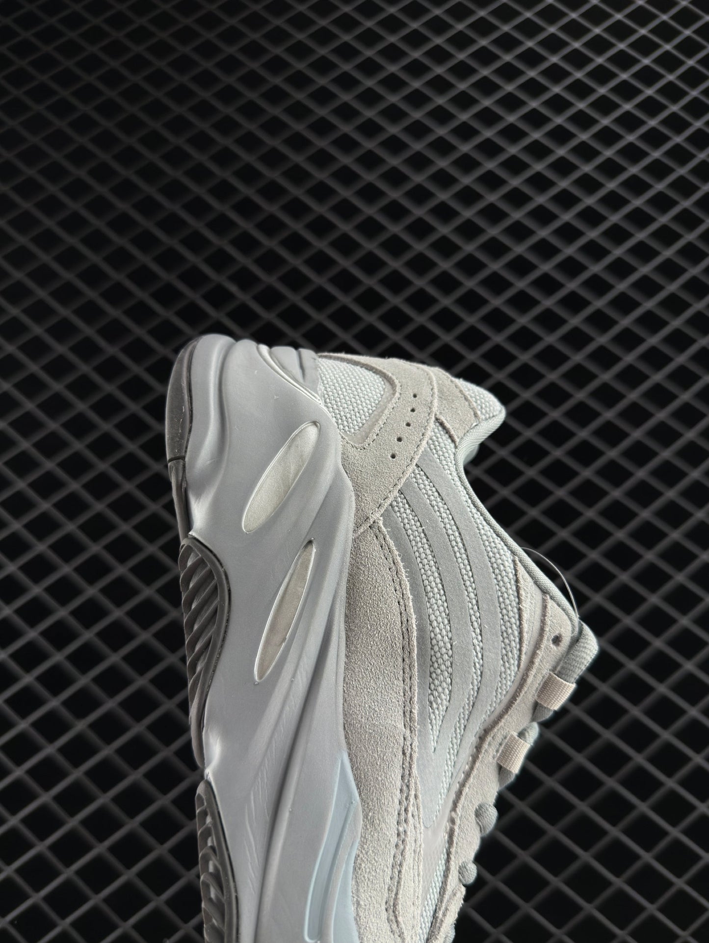 Adidas Yeezy Boost 700 V2 Retro Jogging Running Shoes