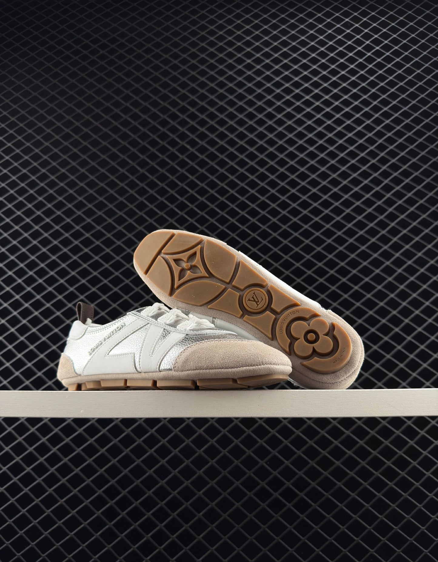 Louis Vuitton sheepskin round toe lace-up ballet style women's low-top casual shoes