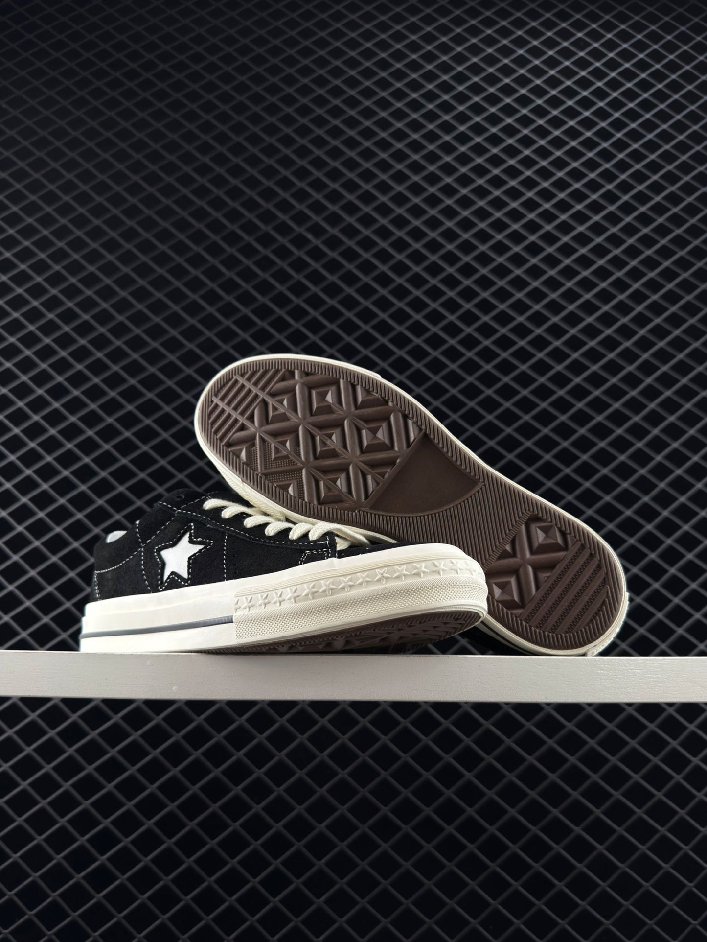 Converse One Star 95 Men's and Women's Retro Low Top Suede Skate Shoes