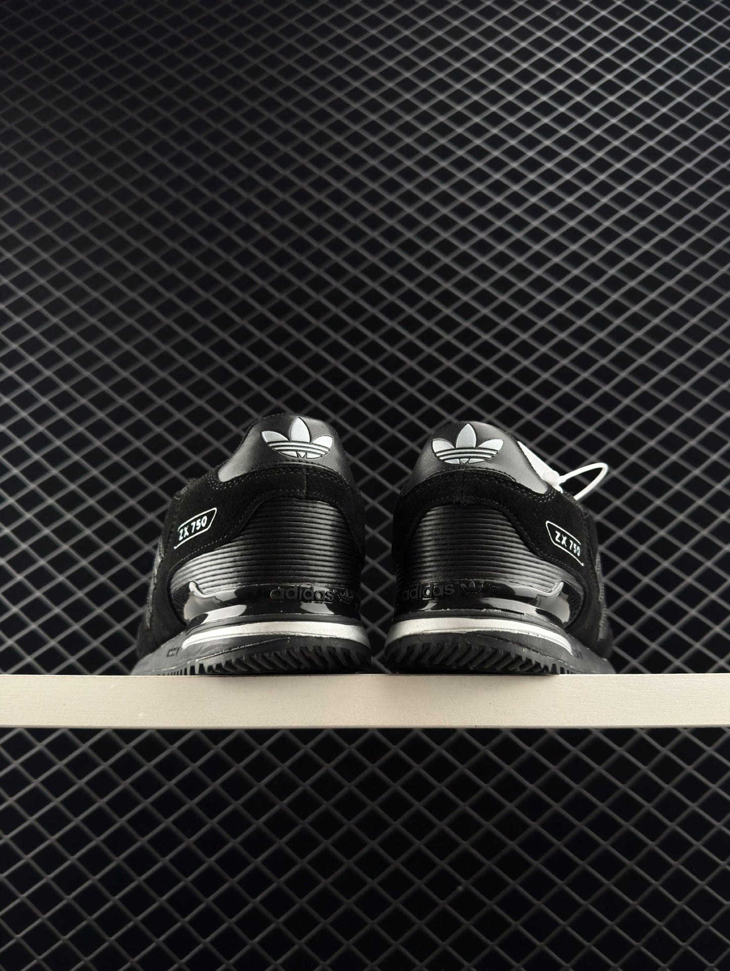 Adidas Originals ZX750 Men's and Women's Retro Casual Versatile Jogging Running Shoes