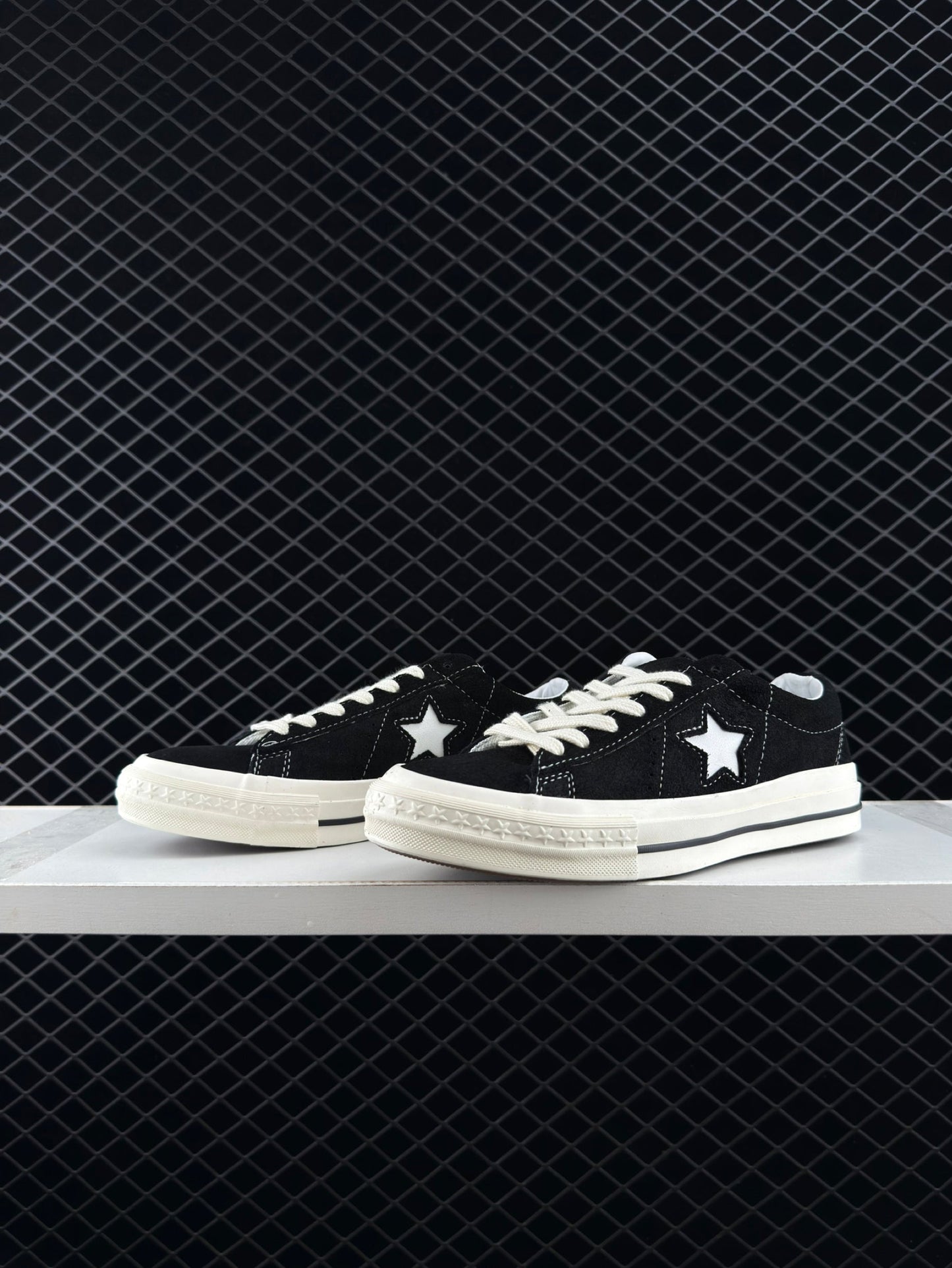 Converse One Star 95 Men's and Women's Retro Low Top Suede Skate Shoes