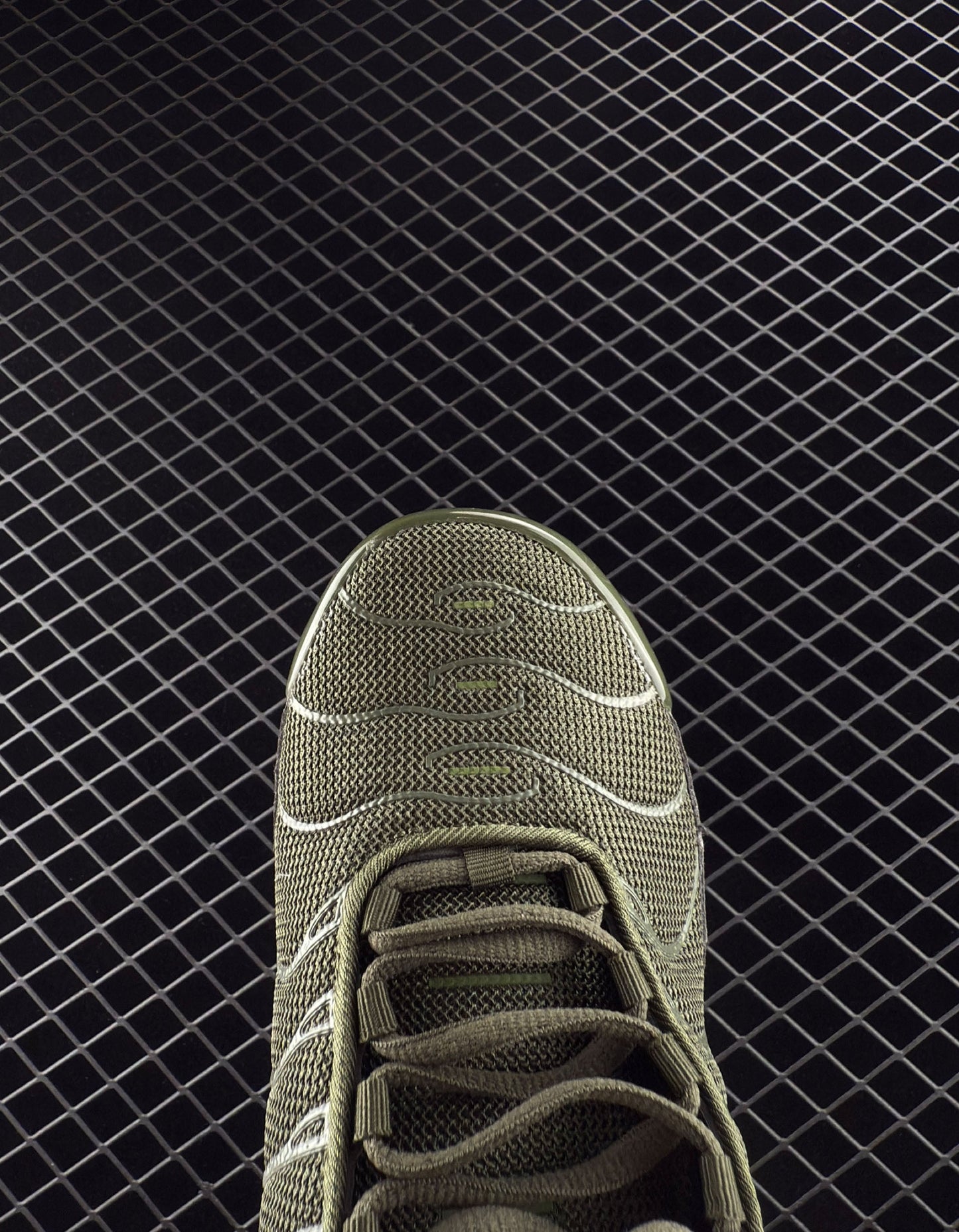 Nike Classic Color Sneakers