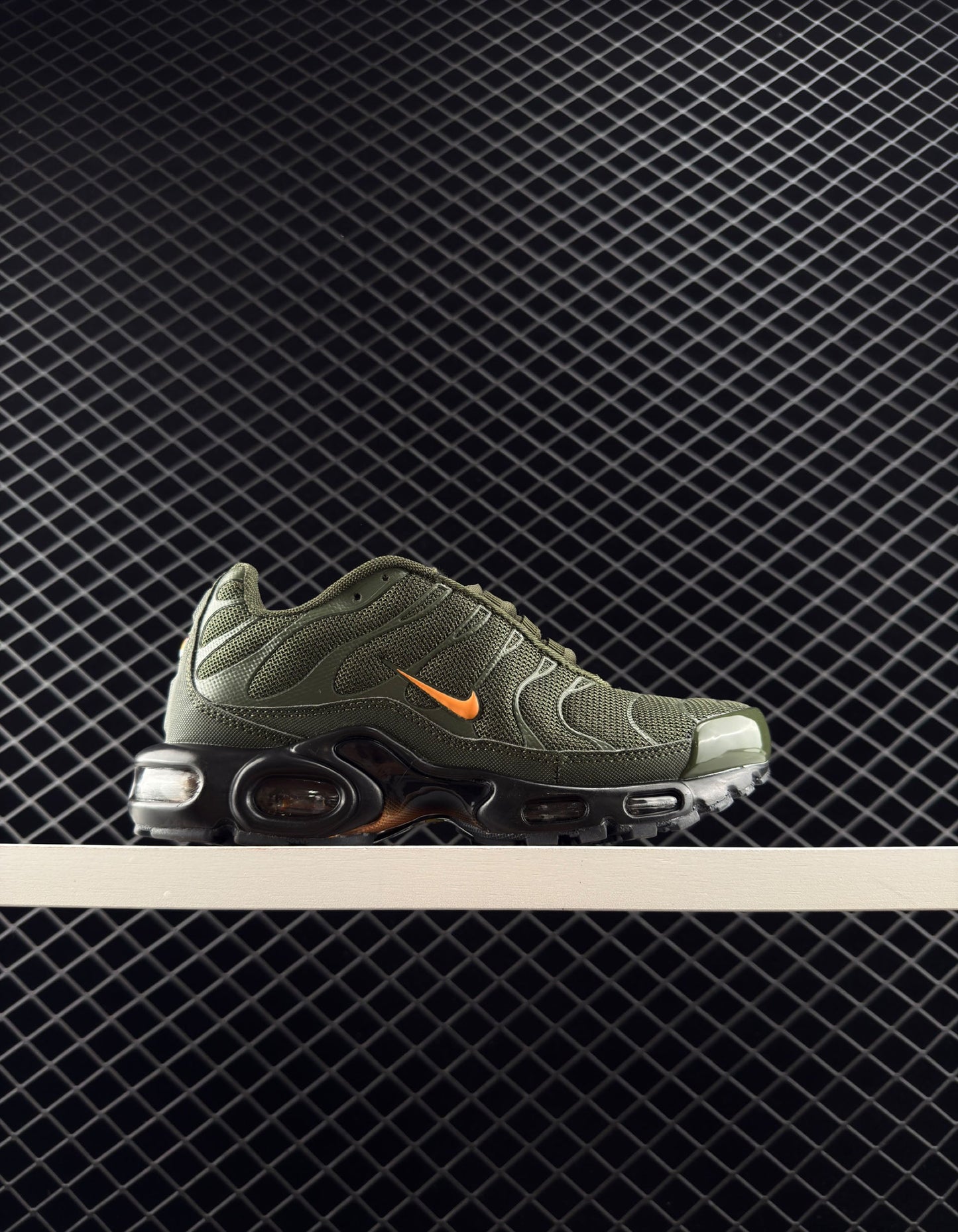 Nike Classic Color Sneakers