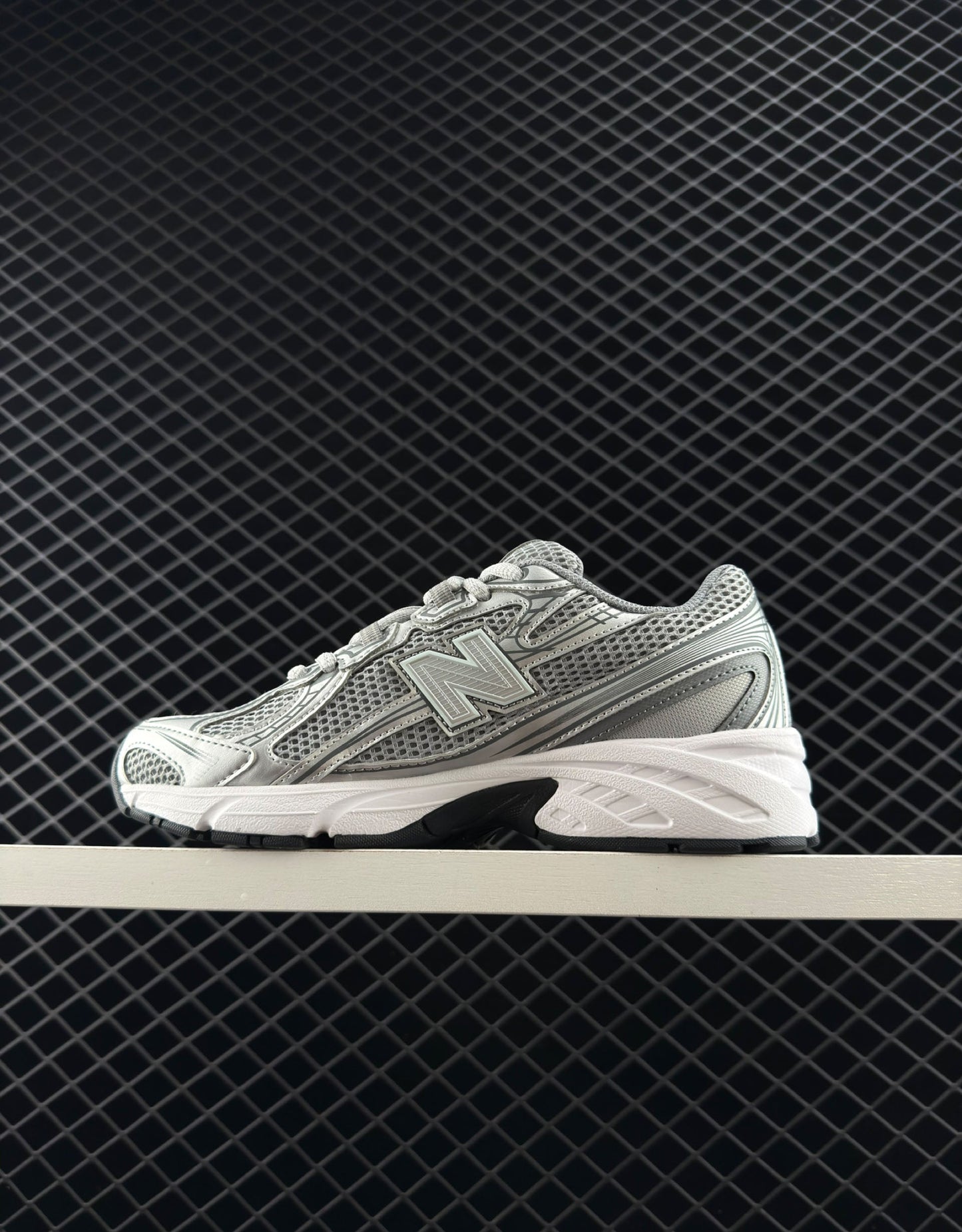 New Balance Trendy Breathable Retro Sneakers