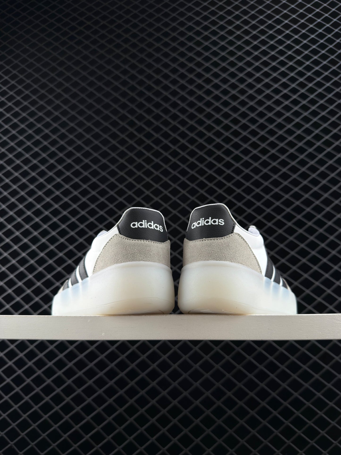 Adidas Originals Samba Vegan OG Versatile Leather Skate Shoes