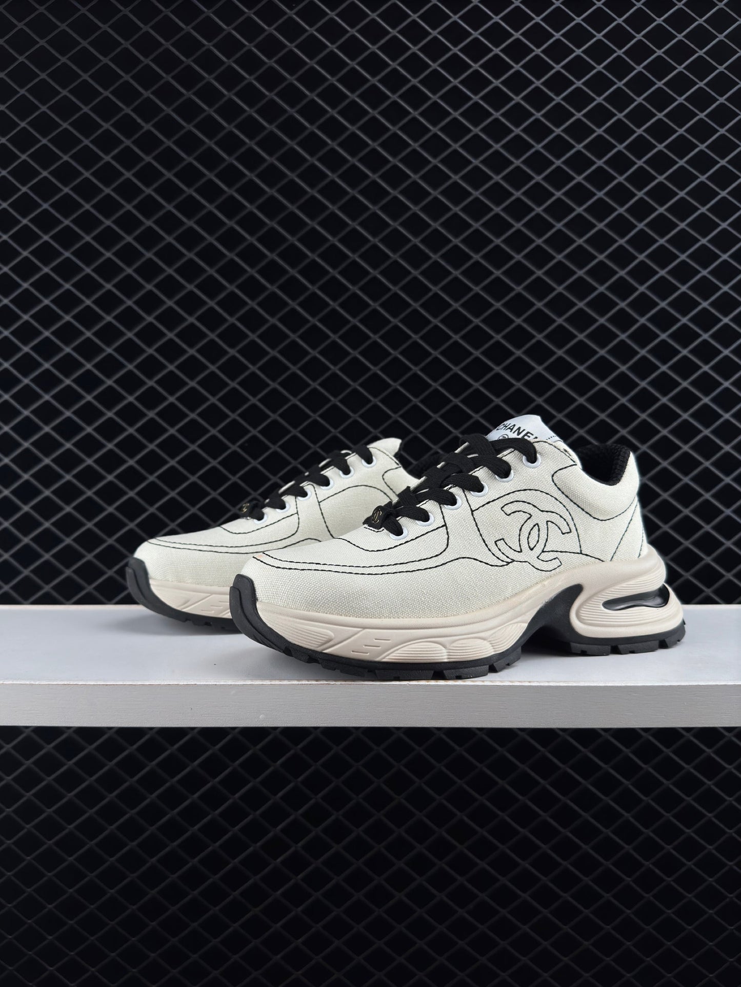 Chanel Women's Shoes Versatile Lightweight Sports Shoes