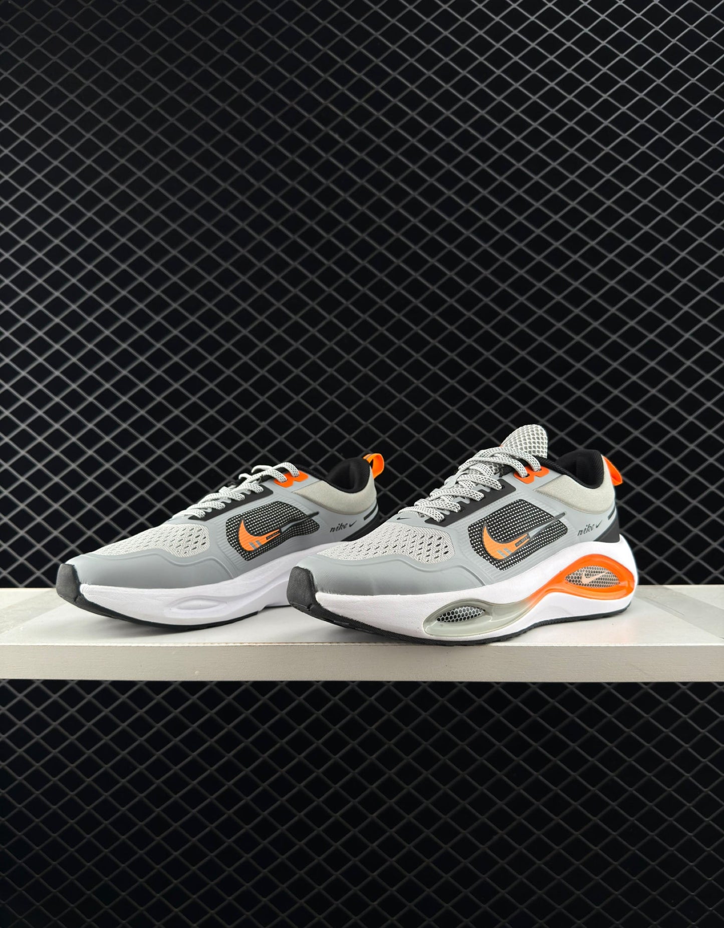 Nike Flywire Sneakers