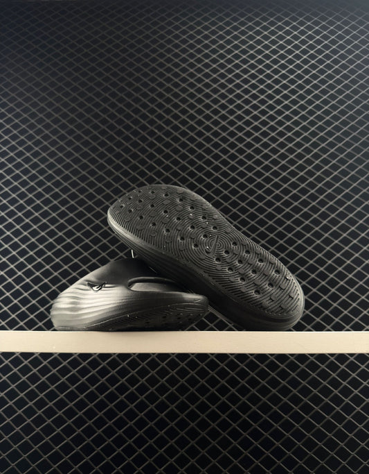 Nike Simple And Comfortable Hole Shoes