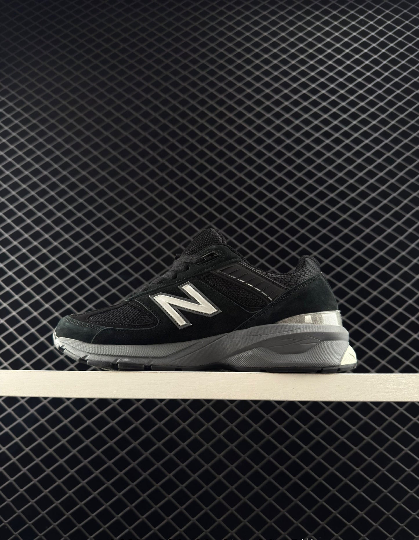 New Balance Classic Retro Black Sneakers