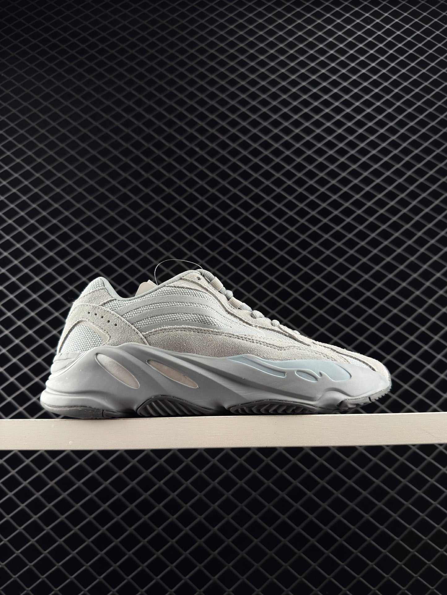 Adidas Yeezy Boost 700 V2 Retro Jogging Running Shoes