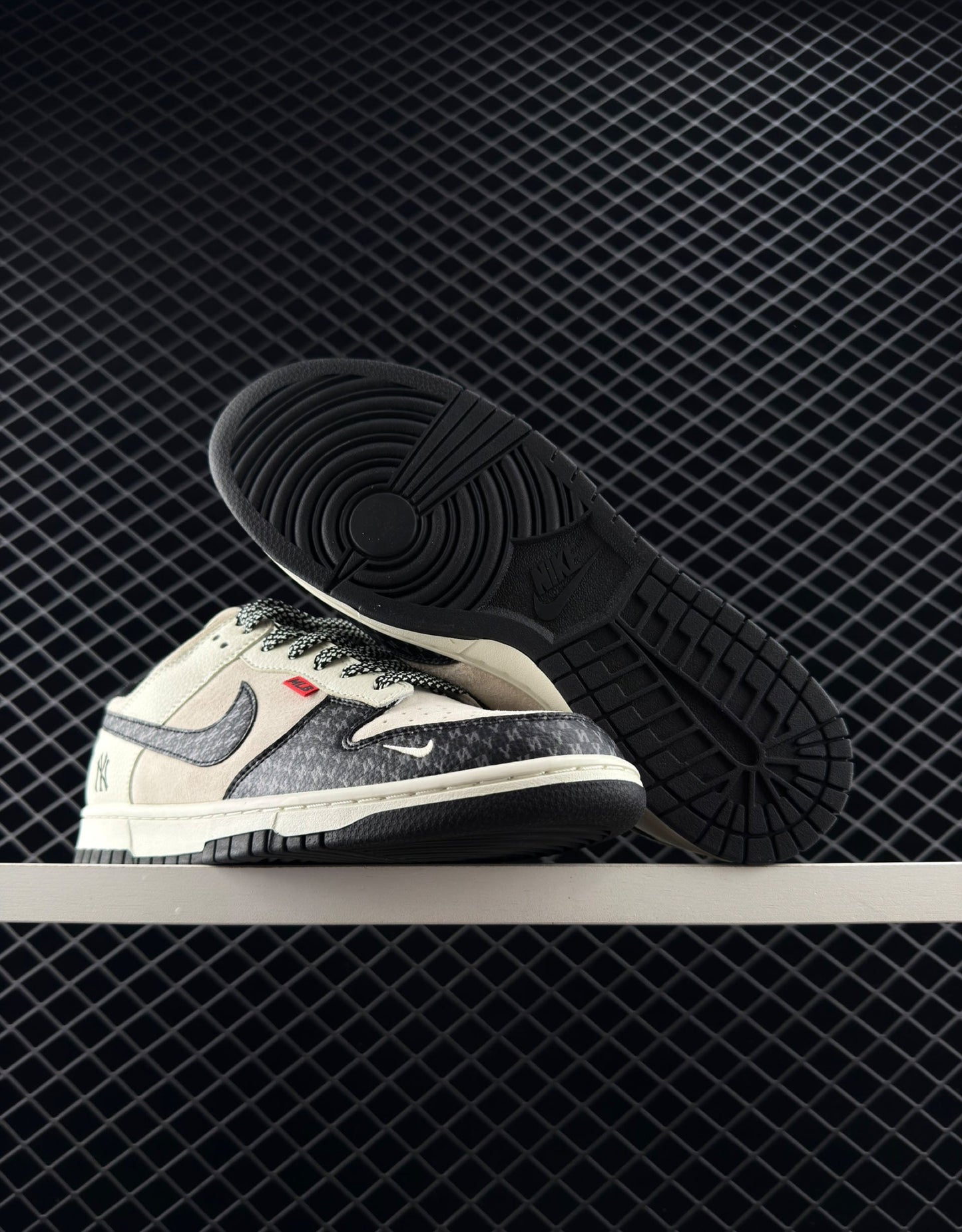 Nike SB Series Low-top Casual Sports Shoes